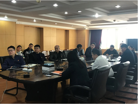 
召开《深入学习贯彻党的十九届 四中全会精神》专题党课